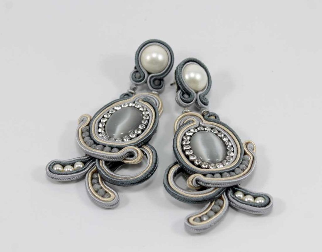 Pendientes-soutache-Petunia-Gris-2